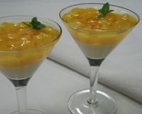 Sobremesa de pêssego com gelatina