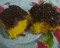 Bolo de cenoura com cobertura de brigadeiro