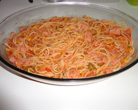 Macarrão ao molho de carne moída