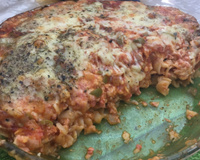 Macarrão de forno com presunto e queijo