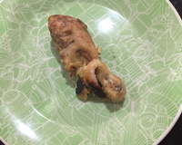 Coxa de frango ao creme de cebola