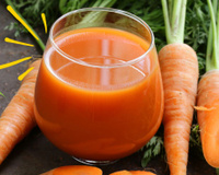 Suco de cenoura turbina perda de peso e é anti-inflamatório: conheça os benefícios do vegetal e como potencializar a bebida