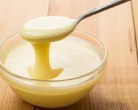 Aprenda a fazer leite condensado com apenas 2 ingredientes
