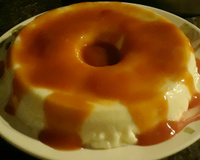 Pudim de iogurte com goiabada fácil