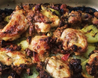 Frango assado com creme de cebola