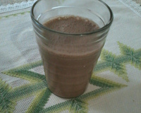 Batida de frutas e chocolate