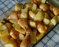 Coxa de frango assada com batatas
