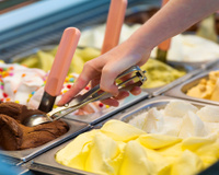 Qual é a diferença entre sorvete e gelato? Qual deles agrada mais quem gosta de um doce gelado?