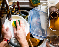 Muitas famílias lavam esses itens de cozinha com mais frequência, e eles tendem a estragar mais rapidamente