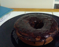 Bolo de chocolate integral com cobertura