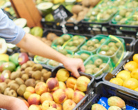 4 alimentos que os funcionários do supermercado se recusam a comprar para si mesmos, revelando a verdade que os clientes podem não saber!