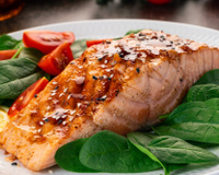 Gorduras boas: entenda como oleaginosas, sementes e peixes podem baixar o colesterol ruim