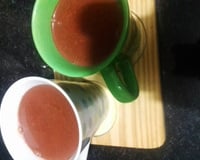 Chocolate quente com leite condensado e creme de leite