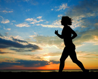 Acordar cedo pode ajudar a ser mais produtivo? Descubra se hábito funciona para você ou não