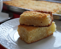 Bolo de massa de mandioca crua