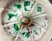 Gelatina colorida com maria-mole