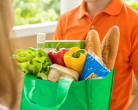 Como higienizar compras: cuidados com o que a gente traz da rua