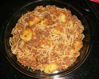 Macarrão com carne e batata