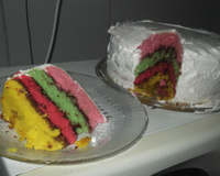 Bolo arco-íris