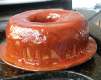 Bolo de fubá com goiabada