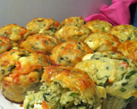 Muffin de espinafre e queijo feta