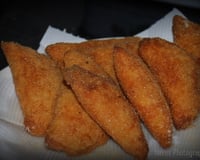 Pastel de milho verde frito