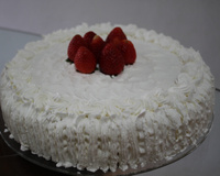 Bolo de morango com chantilly