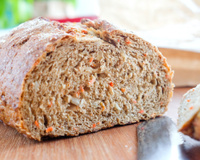 Pão integral de cenoura: receita saudável e fácil de fazer é fonte de fibras e proteínas