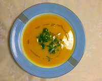 Sopa de mandioquinha com cenoura