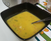 Sopa de inhame, cenoura e creme de leite