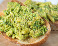 Considerado a fruta da longevidade, tem mais potássio que a banana e pode até substituir a manteiga