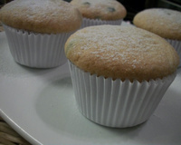 Bolinho de baunilha com mirtilo (blueberry)