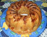 Bolo de iogurte natural com goiabada