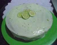 Bolo de limão com gelatina e iogurte