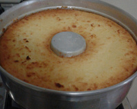 Bolo de mandioca (macaxeira)