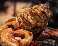 Torresmofest está de volta à Nova Iguaçu com os mais variados tipos de torresmo, iguarias de carne de porco e chopes