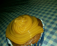 Cupcake de baunilha com coco ralado