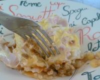 Lasanha com molho branco e bolonhesa