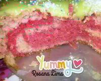 Bolo branco com calda de chocolate sem ovo