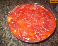 Pavê bicolor com morango