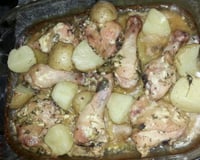 Coxa de frango assada com batatas