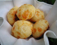 Pão de queijo mineiro