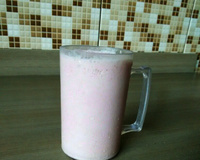 Suco de morango ao leite