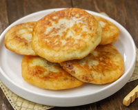 Hotteok de batata: a panqueca coreana com recheio de queijo que vai virar seu novo vício