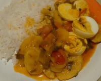 Moqueca de banana-da-terra com ovos
