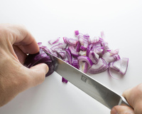 Como fazer cebolas caramelizadas sem açúcar: o segredo mais bem guardado dos chefs