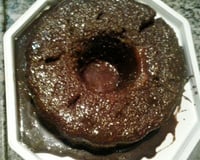 Bolo de cenoura com calda de chocolate de microondas