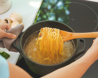 Nem azeite, nem óleo: esse é o ingrediente que você deve colocar no macarrão para ele não grudar durante o cozimento