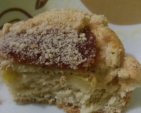 Cuca de banana com farofa