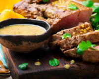 Molho para marinar pernil de porco suculento e delicioso